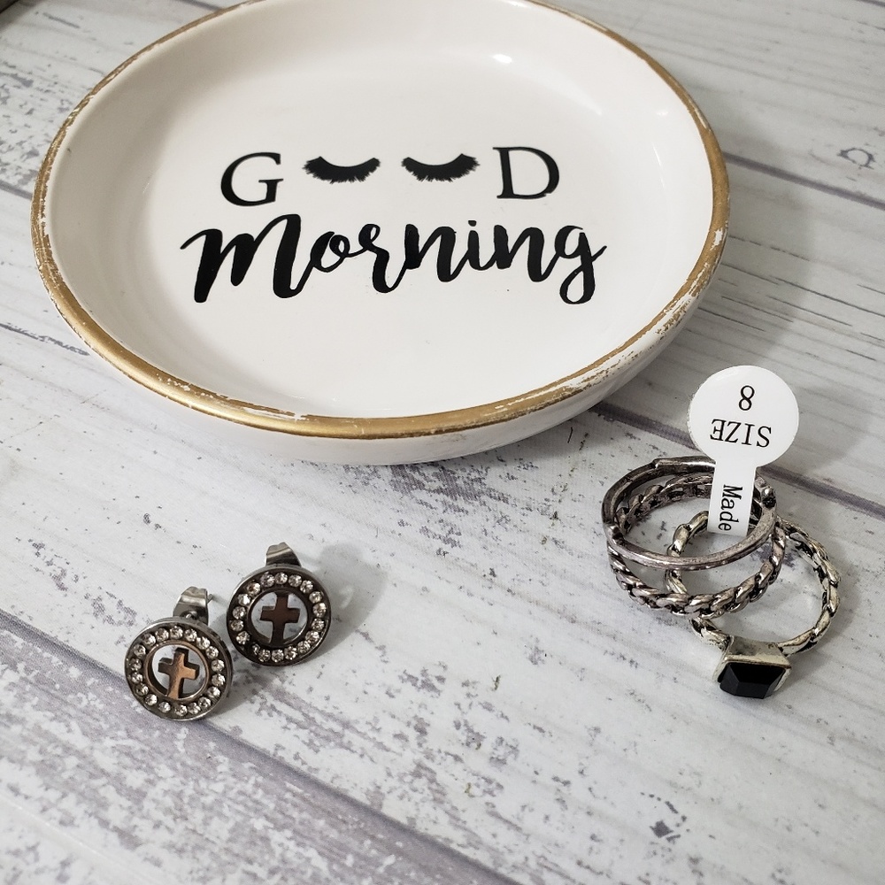 New gift set earrings, rings and plate